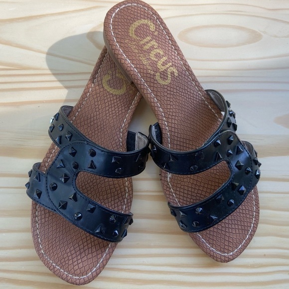 ✨2/$20✨ Sam Edelman Black Slip on Slide Sandals  Black with Studs Size 6.5 - Picture 8 of 8